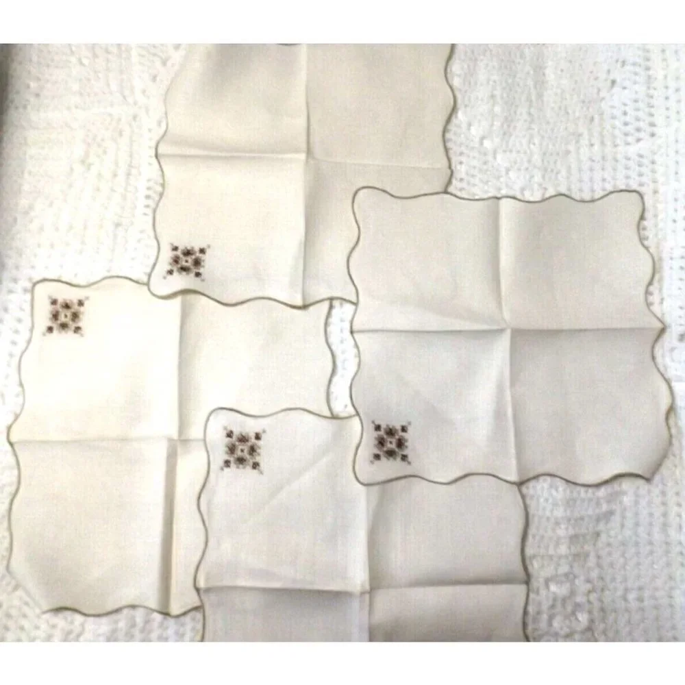 Set of 4 beige linen napkins brown & tan cross stitch design scalloped edge
